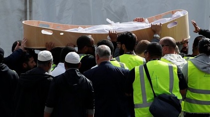 Pembantaian di Masjid Christchurch: Ayah dan Anak Korban Pertama yang Dimakamkan